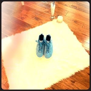 🚫SOLD!🚫Air Jordan Retro 7’s Pantone Size 9